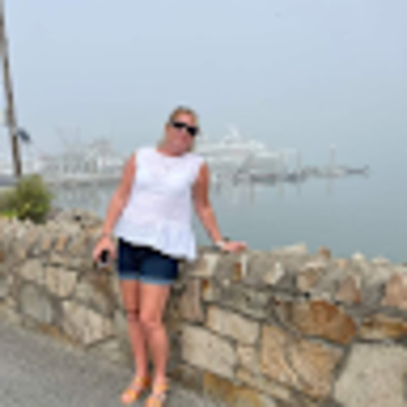 Meet your Posher, Jj - Picture 1 of 1